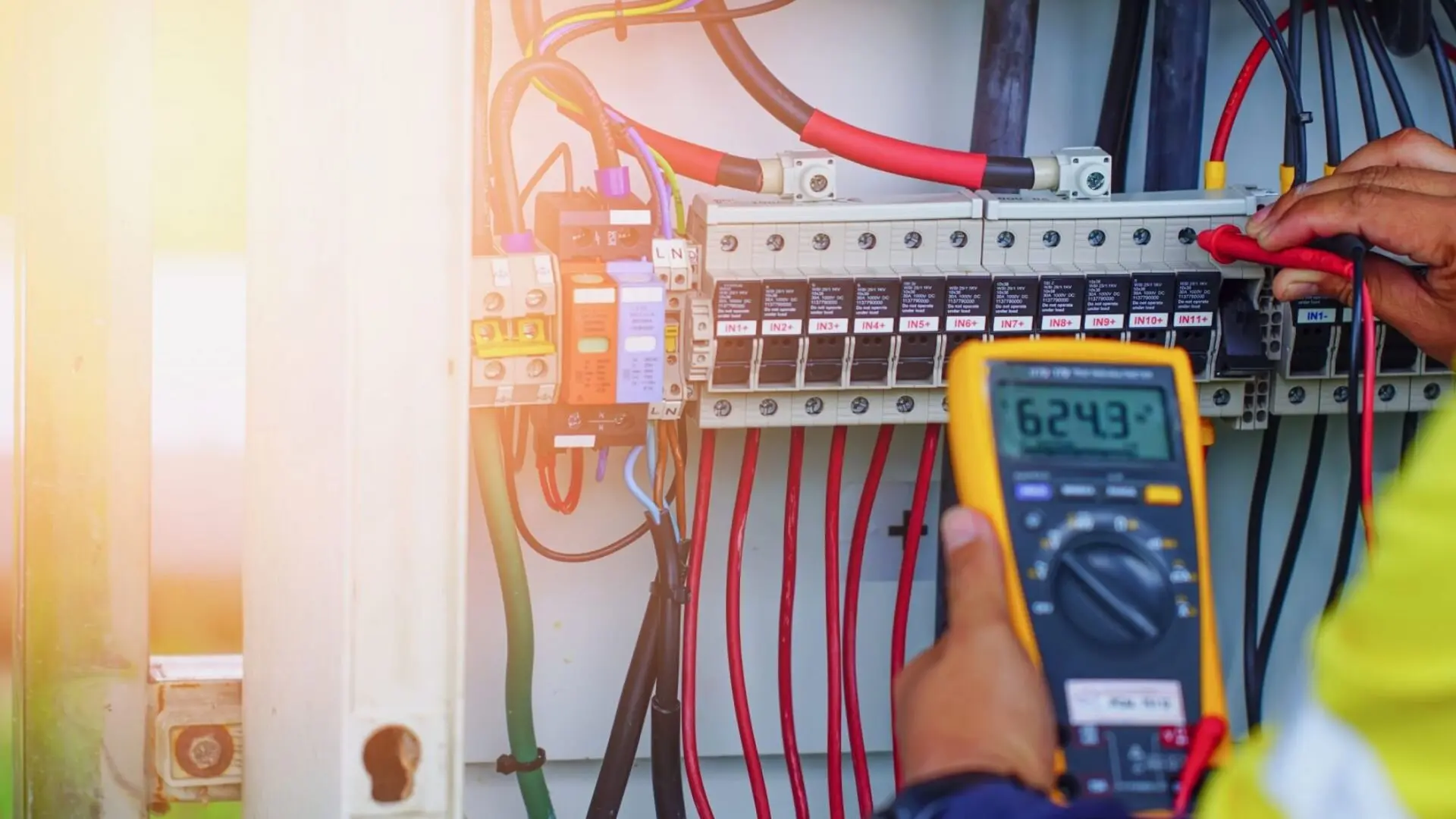 Elektrik mənşəli yanğınların qarşısının alınması
